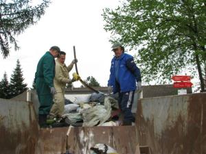 Nabrali 8600 kg odpadkov