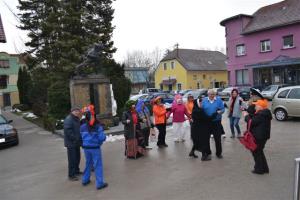 Menih zaplesal z nuno in drugimi šemami