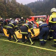 postavitev šotorov za poškodovane