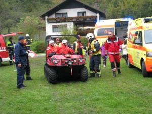 vozilo za reševanje na kopnem in v vodi