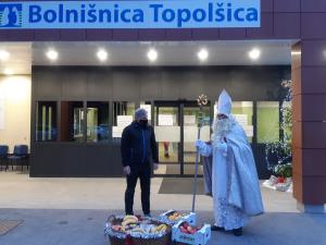 Miklavž pred Bolnišnico Topolšica