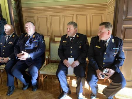 B18D2836-4D82-4D2F-B464-DD589A8EC27B