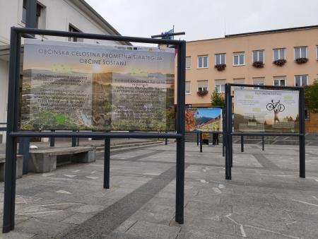 Plakatna razstava na trgu