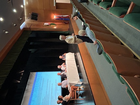 Sestanek s prebivalci Pohrastnika